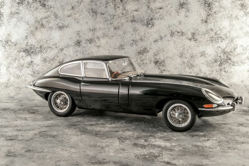 Jaguar e-type Image 1
