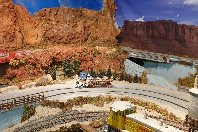 Vanishing Point Valley - 1:32 Slottrack Image 3