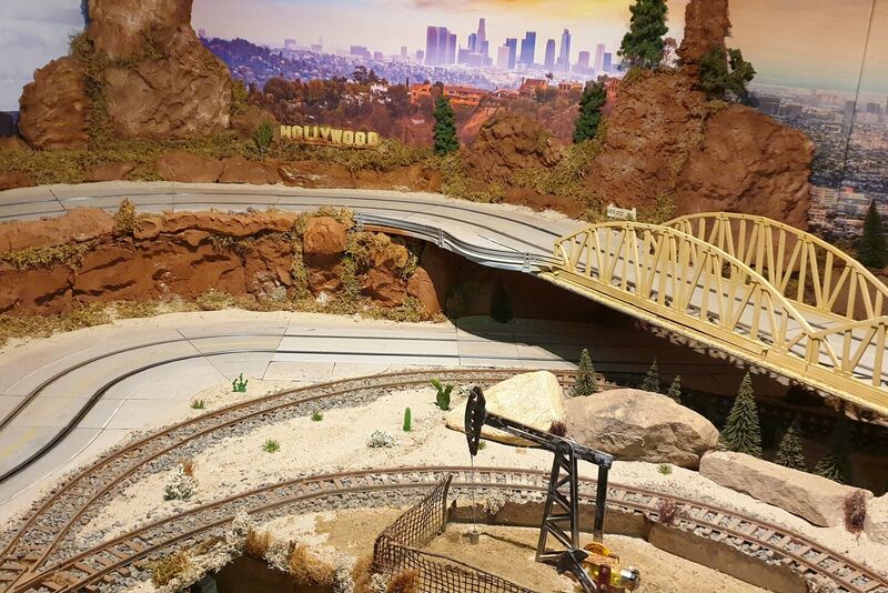 Vanishing Point Valley - 1:32 Slottrack Image 9