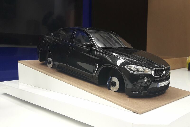 ///M Diorama Image 14