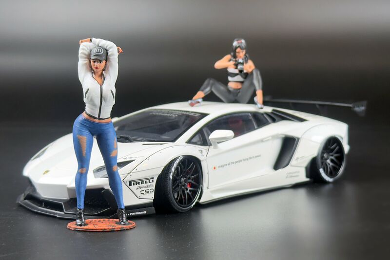 Girls & Cars Image 2