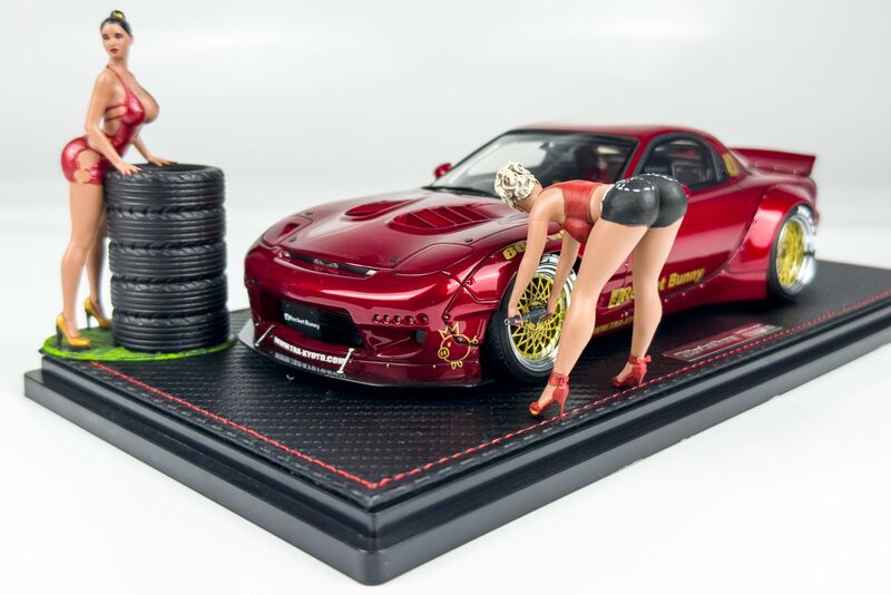 Girls & Cars Image 12