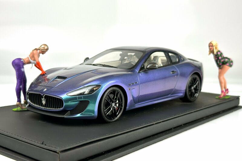 Girls & Cars Image 14